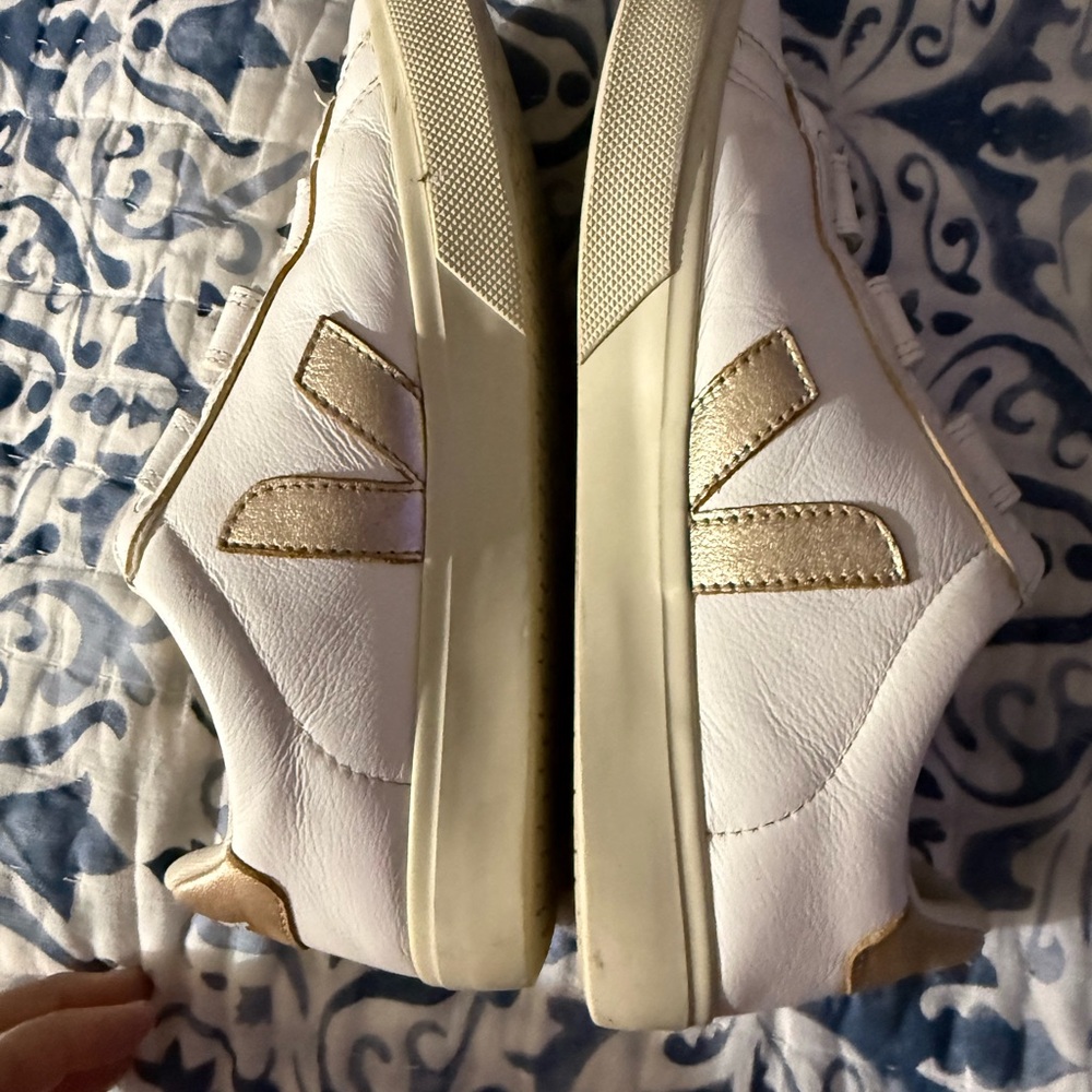 Veja White Leather Velcro Sneakers - Picture 6 of 8